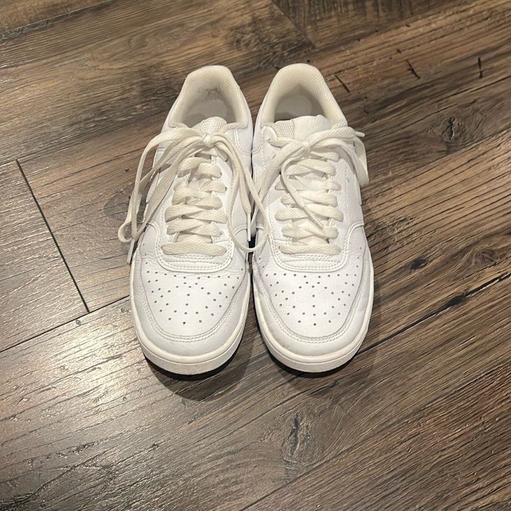 NIKE AIR JORDAN 1 LOW WHITE SNEAKER